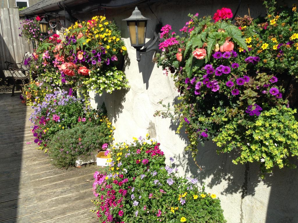 The Bugle Inn 외부 사진